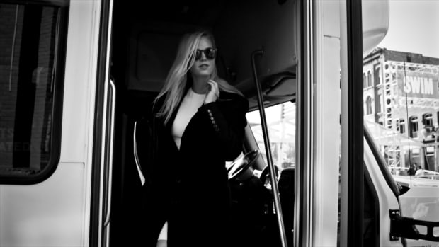 Meet SI Swimsuit Model Erin Heatherton (image)
